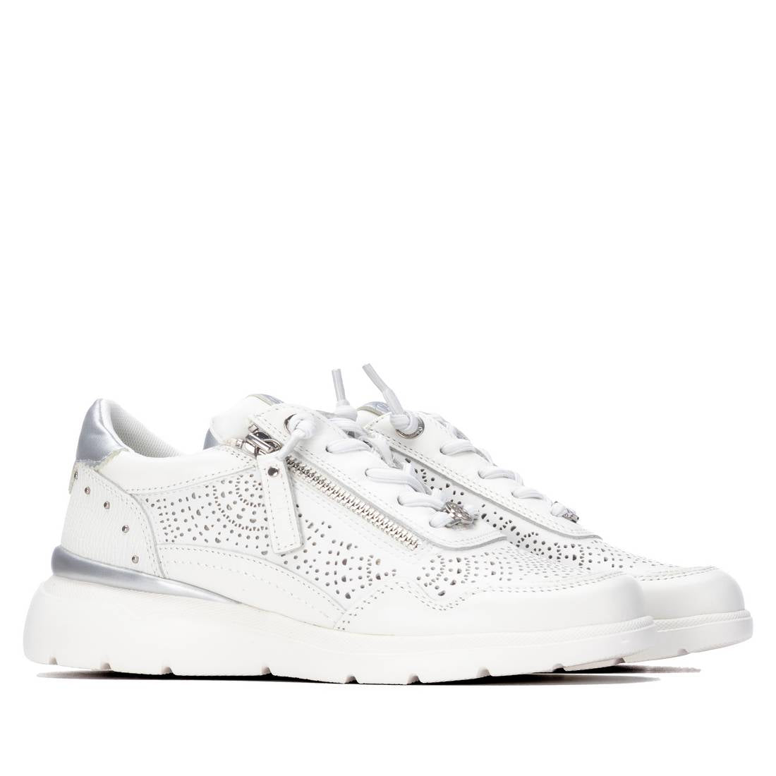 Carmela 16309603 basket femme blanche cuir ajouré