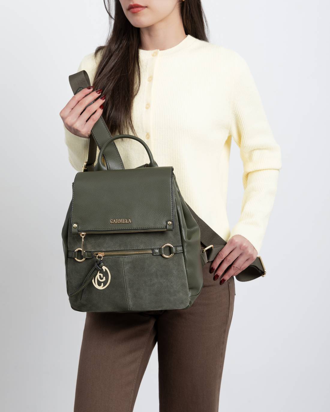 Carmela 18617604 sac à dos femme kaki cuir