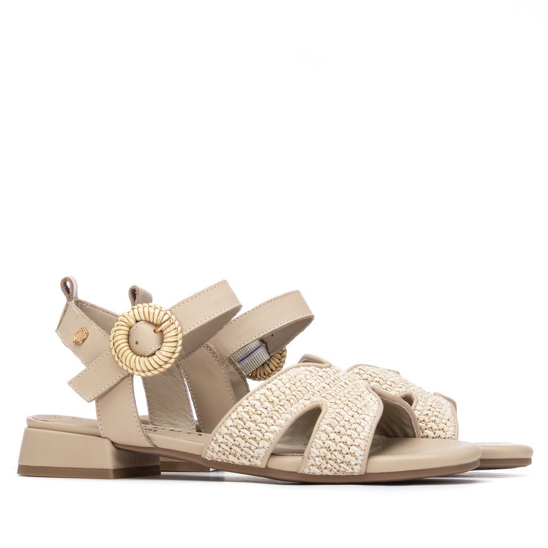 Carmela 16327301 sandales plates marron cuir tresse