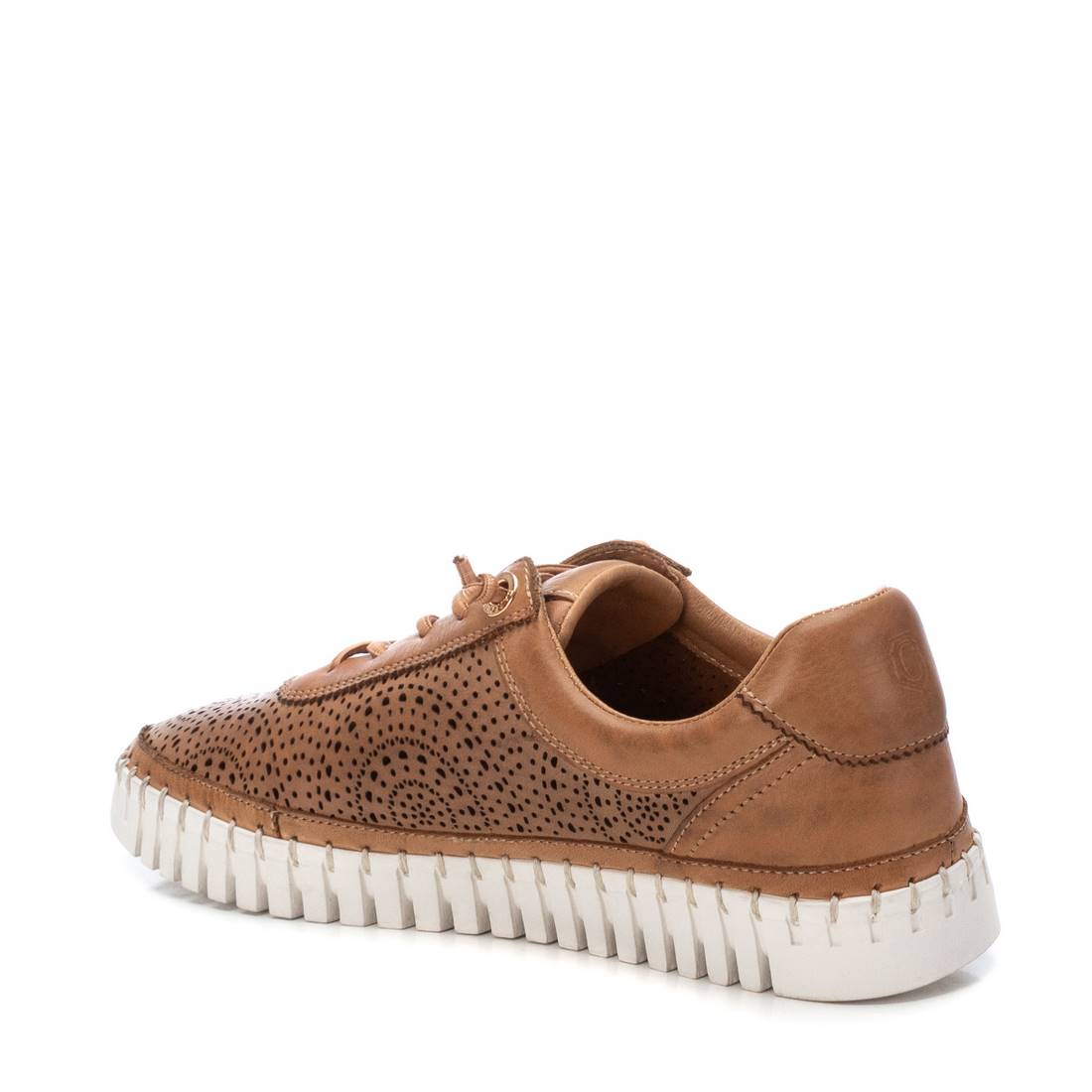 Carmela 16232704 chaussures lacées camel cuir ajouré