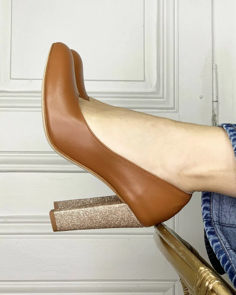 Dessine Moi Un Soulier escarpin cuir marron paillettes or