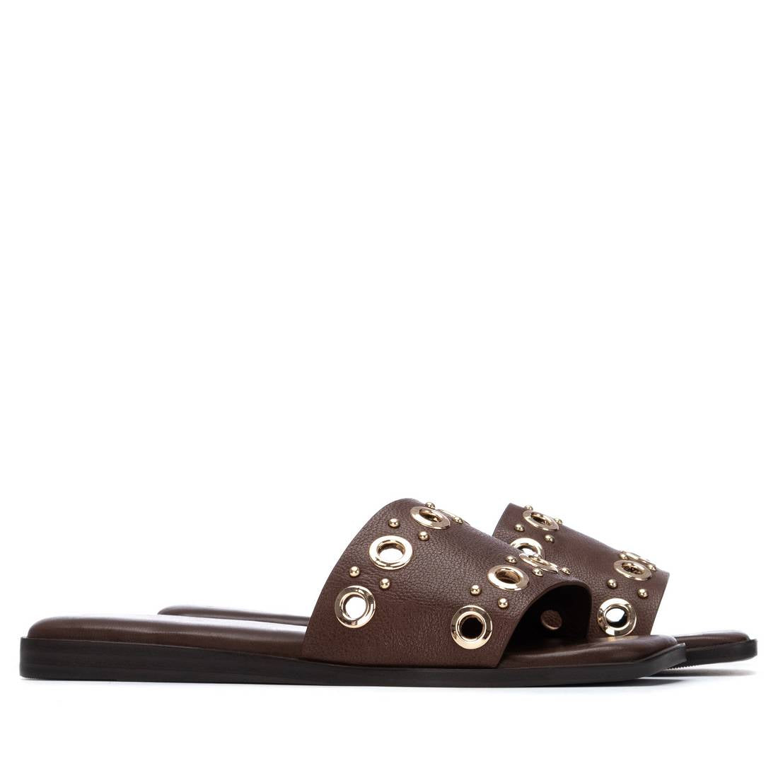 Carmela 16320302 sandale plate marron cuir métal