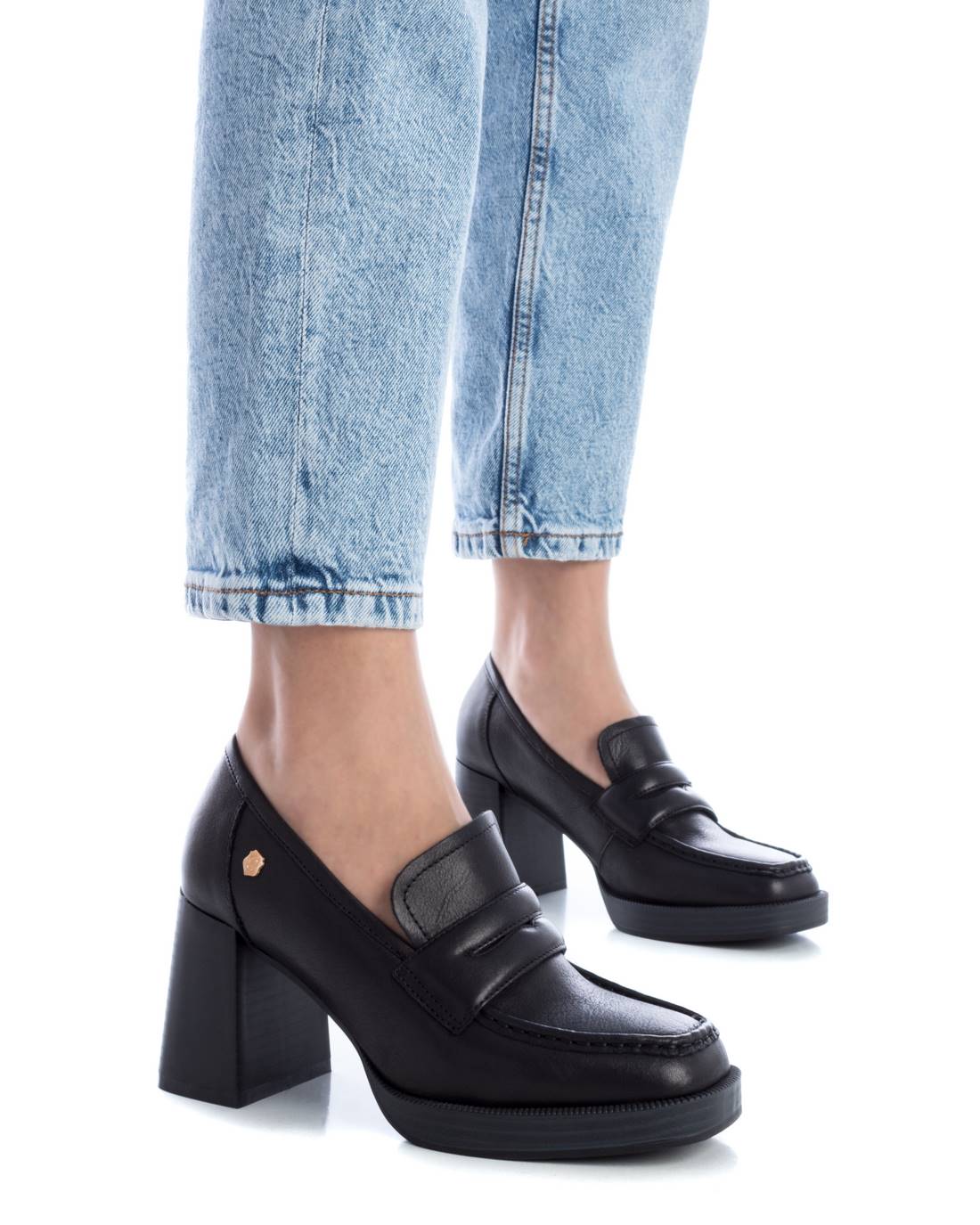 Carmela 16121803 mocassins cuir noir talon 8cm