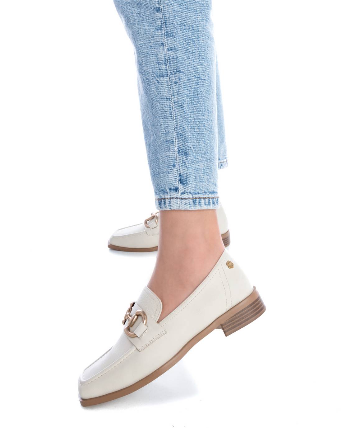 Carmela 16123403 mocassin cuir blanc bout carré