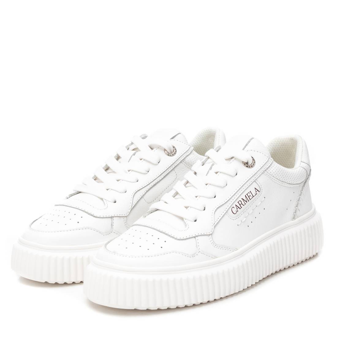Carmela 16229401 baskets femme cuir blanc lacets