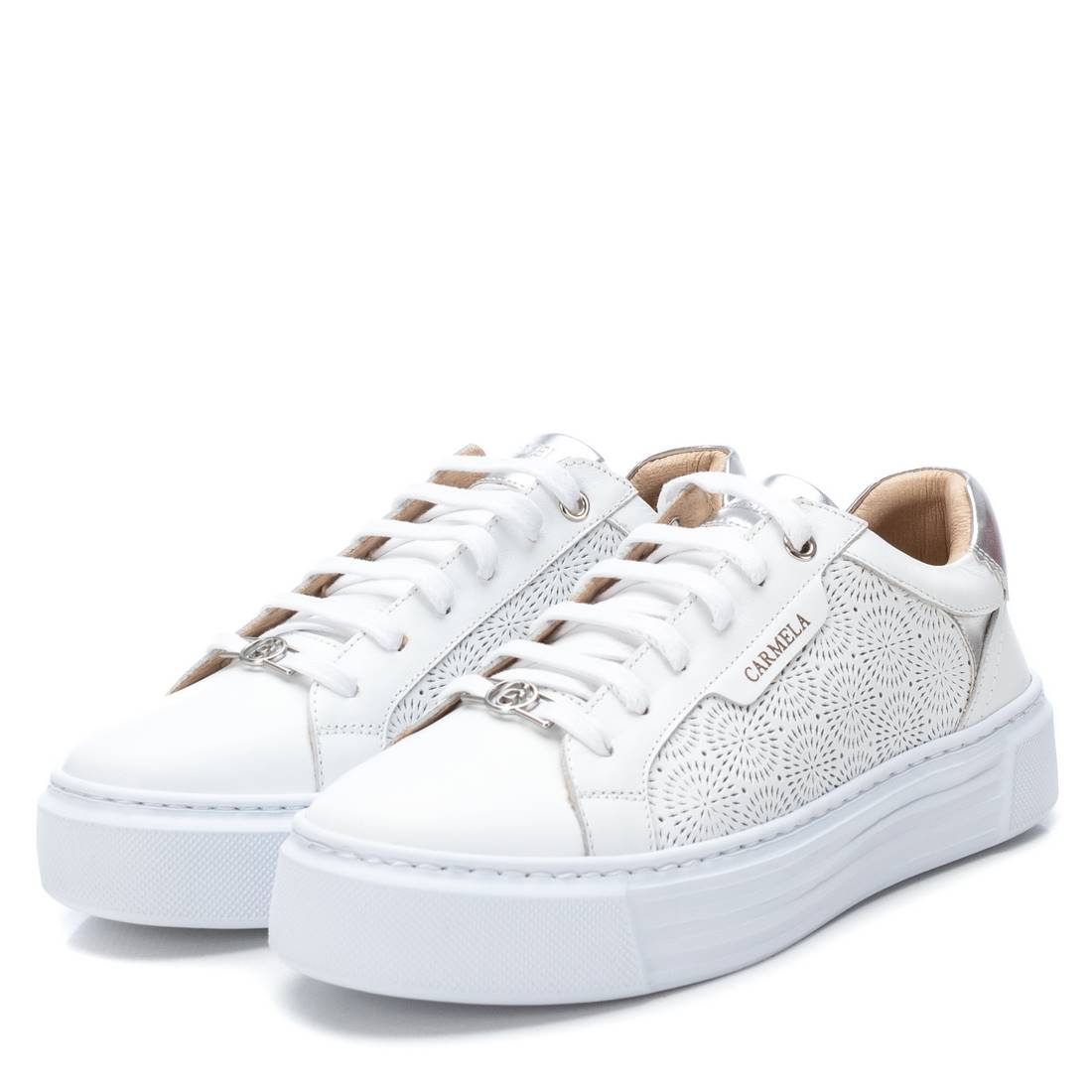 Carmela 16205801 baskets cuir argenté à lacets