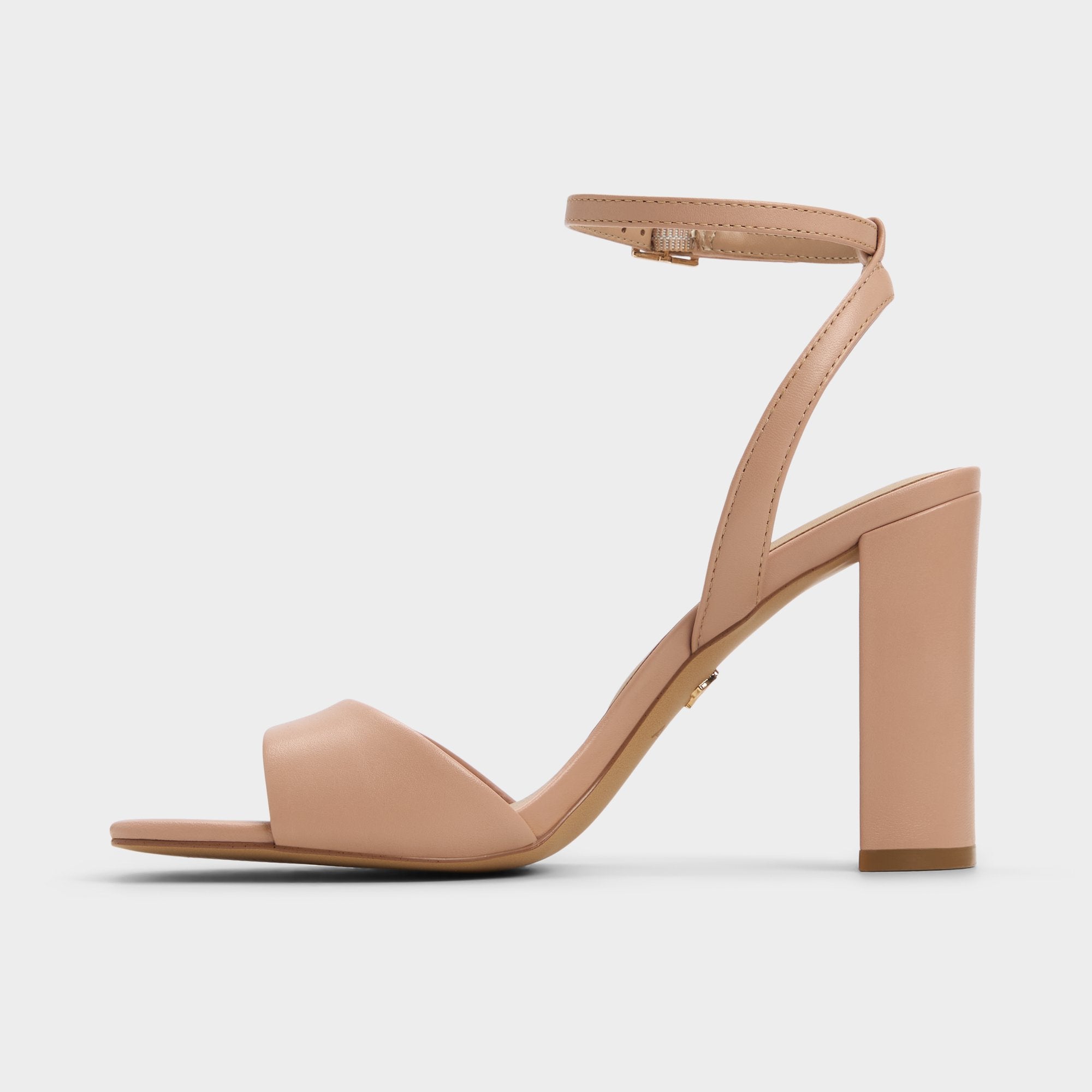 ALDO Serenya sandales taille 7 talon bloc nude