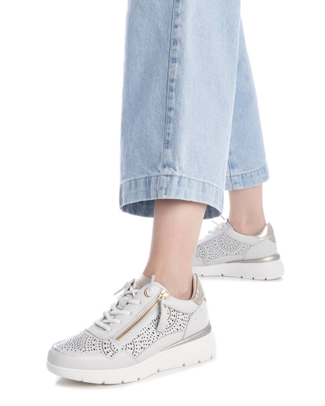 Carmela 16227404 baskets cuir blanc ajouré