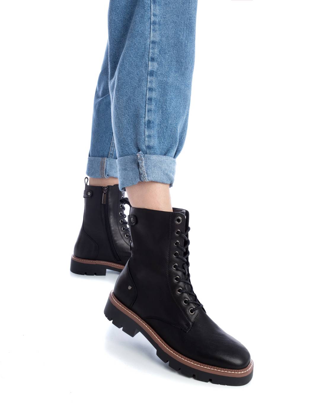 Carmela 16119502 bottine femme noire cuir plate