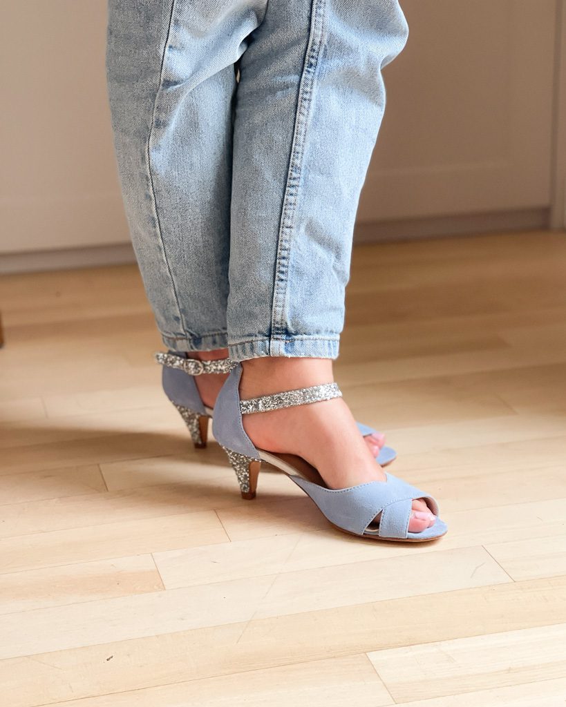 Dessine Moi Un Soulier salomé brides croisées baby blue argent
