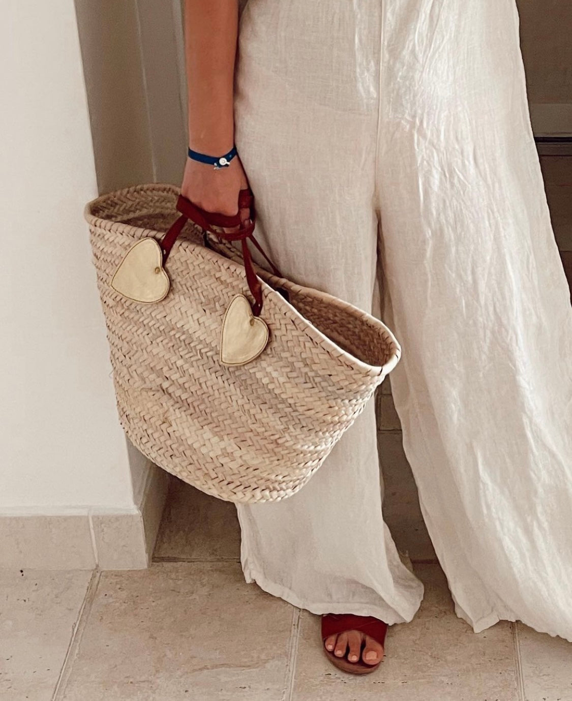 Coralie Masson Gilberte panier tressé doré 63 cm