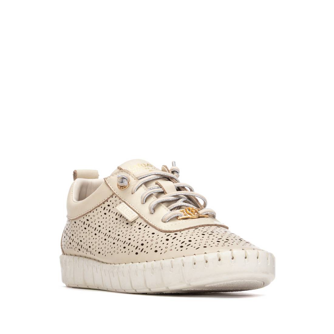 Carmela 16309901 basket beige cuir perforé