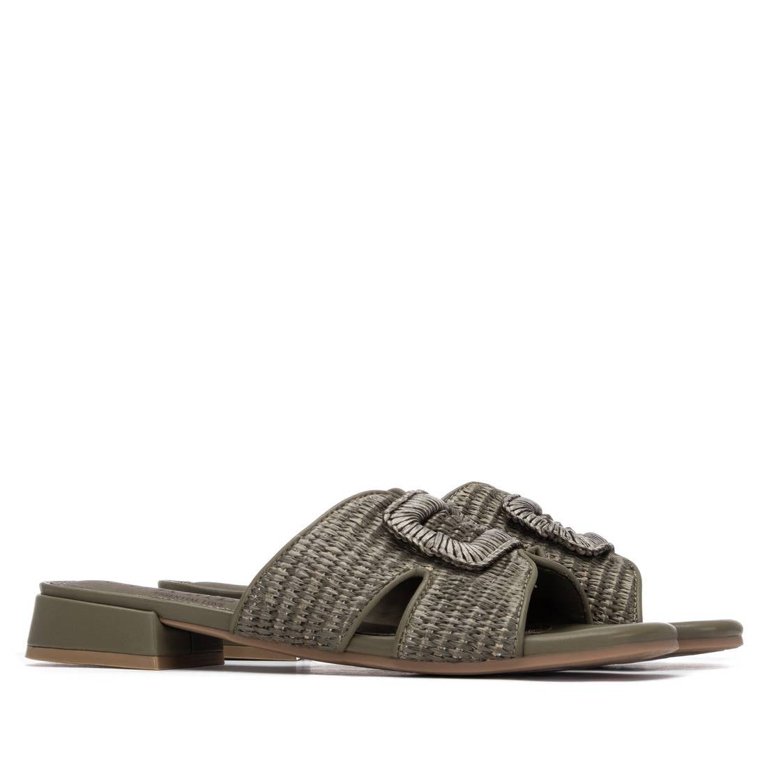 Carmela 16327201 sandale femme kaki tressée plate