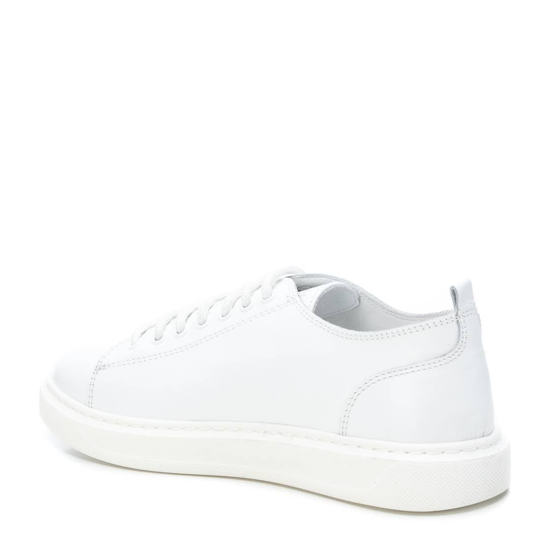 Carmela 16043613 baskets femme blanches cuir plat