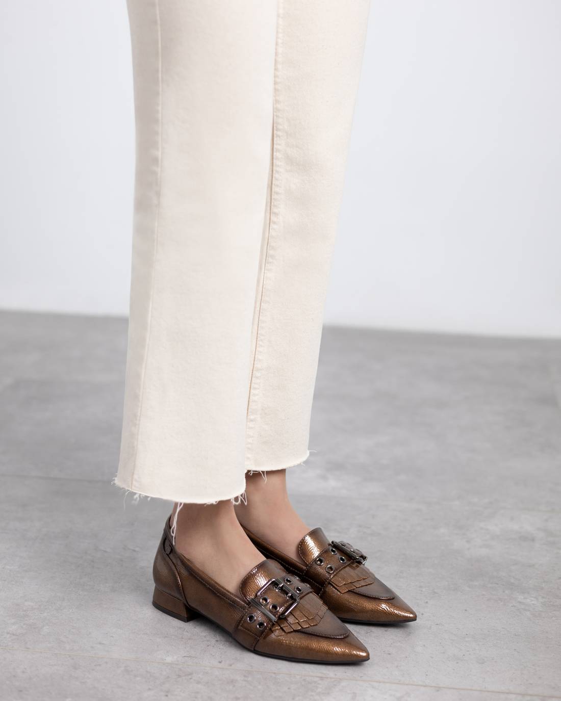 Carmela 16255802 mocassins femme taupe vernis