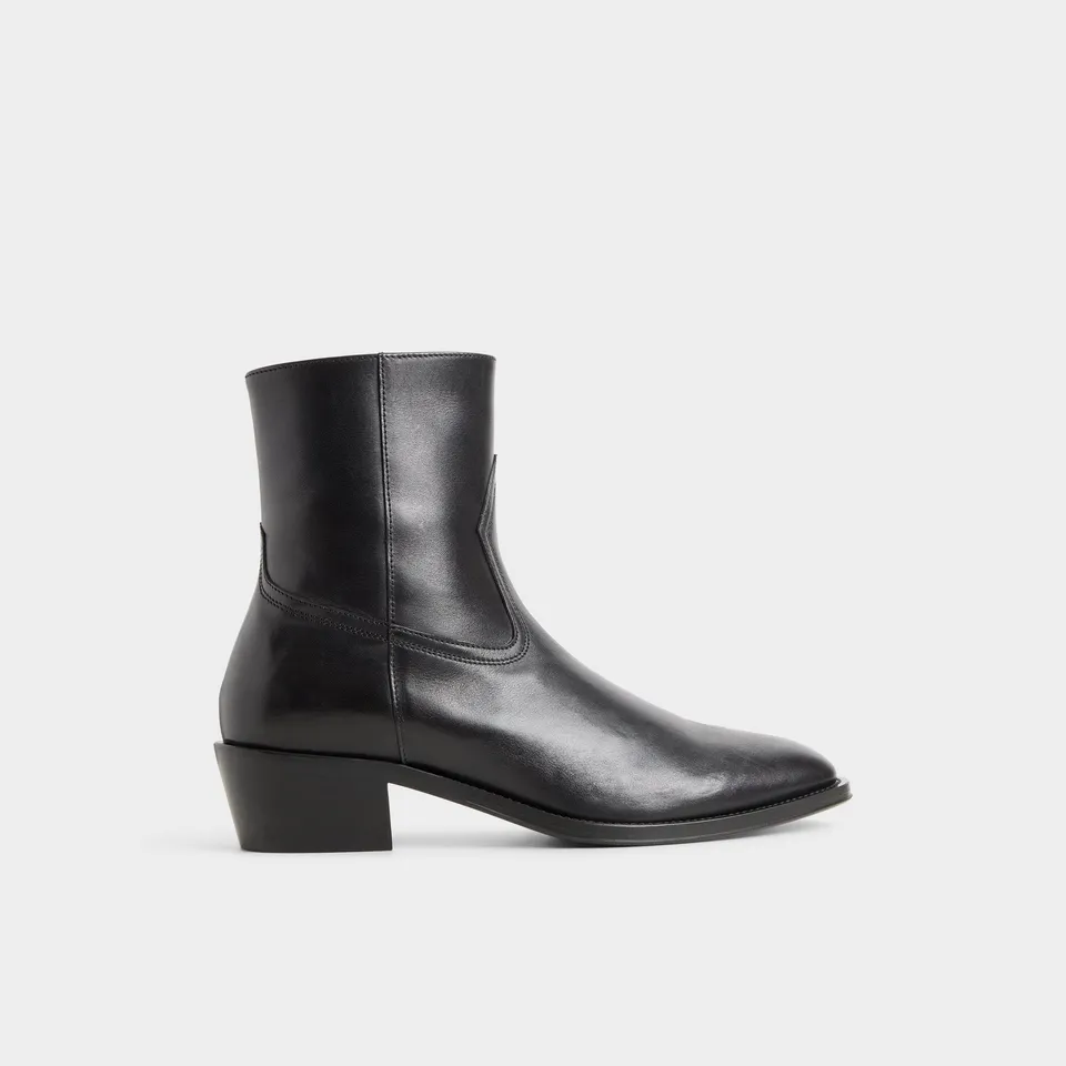ALDO Calder bottes noires festival
