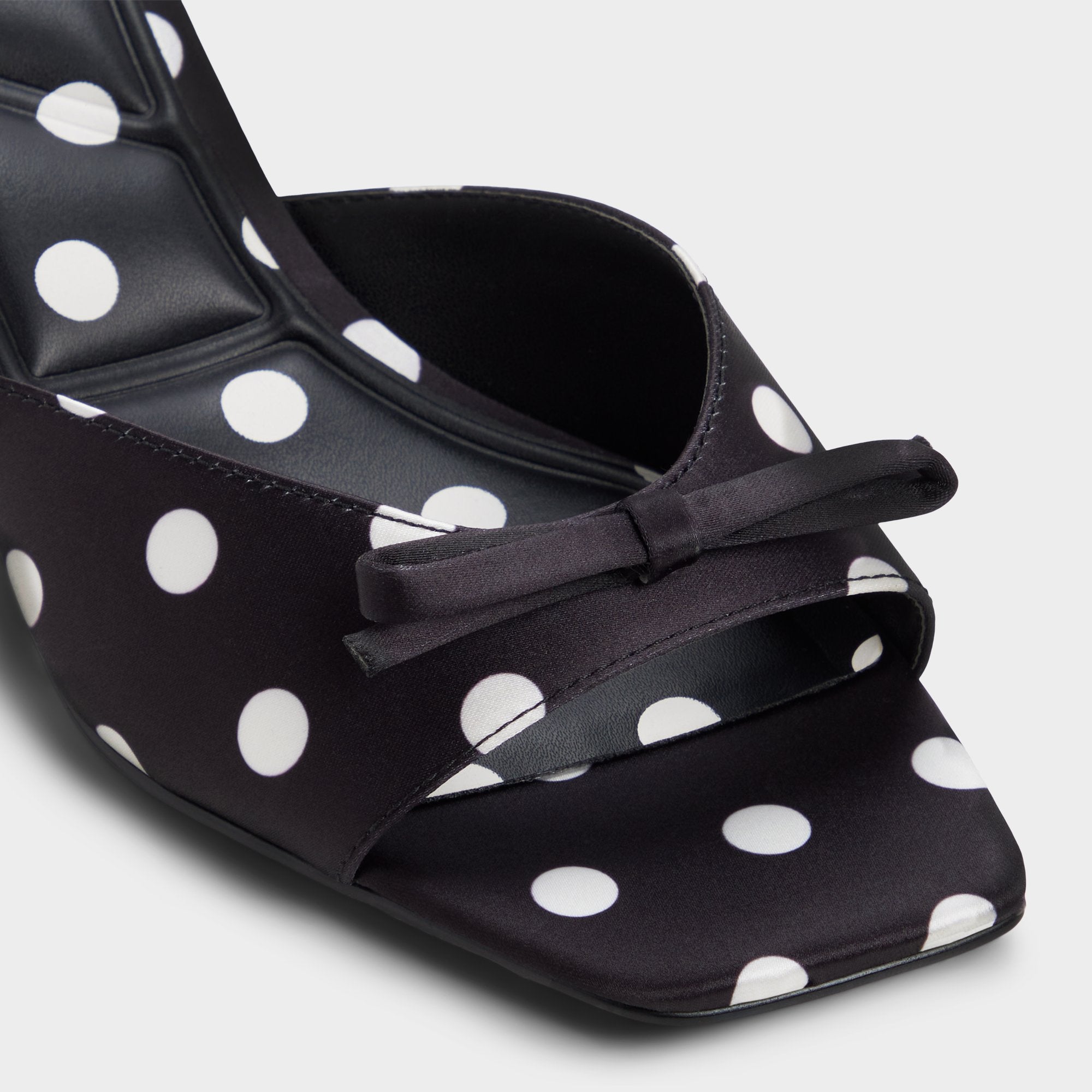 Aldo Belerose escarpins noirs nœud talon haut