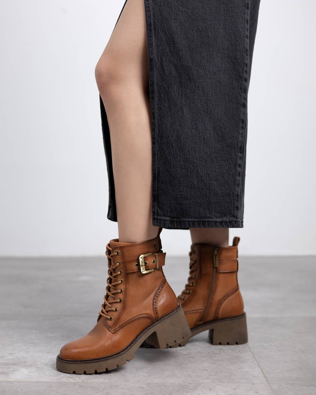 Carmela 16256801 bottines cuir camel talon moyen femme