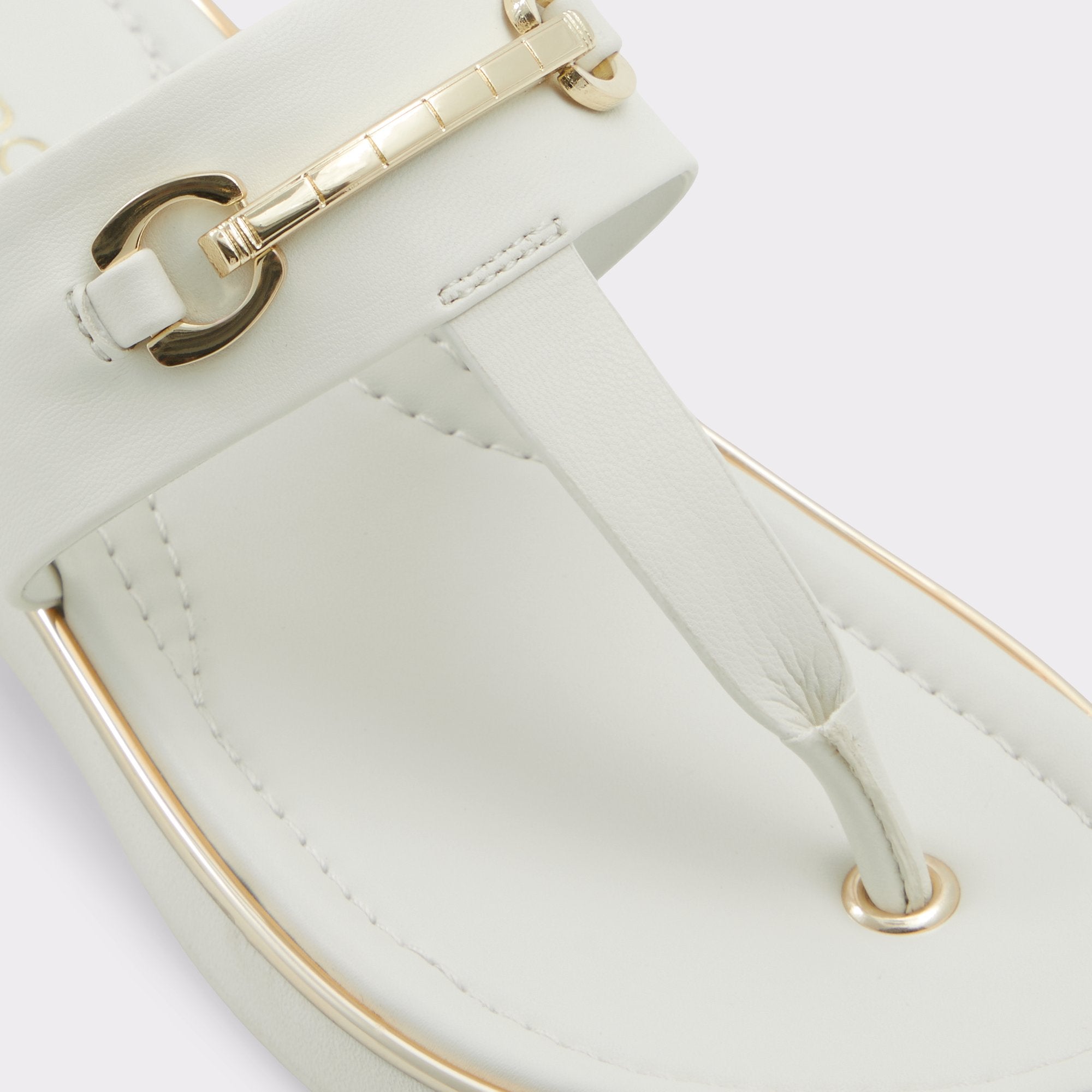 ALDO Deverena sandales plates femme détail métal