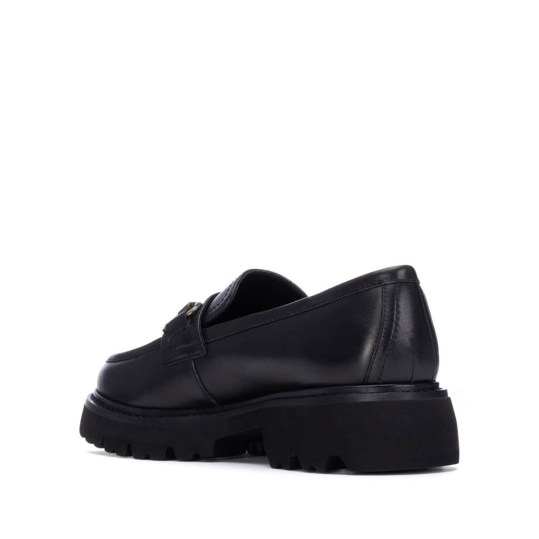 Carmela 16254705 mocassin noir chaîne semelle épaisse
