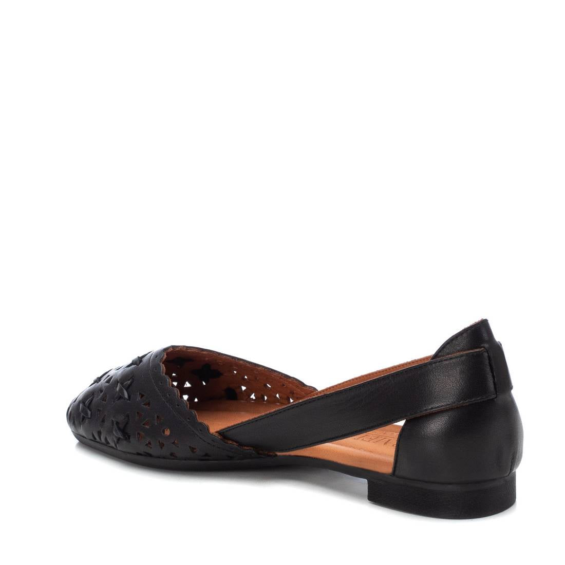Carmela 16067205 ballerines cuir noir ajourées