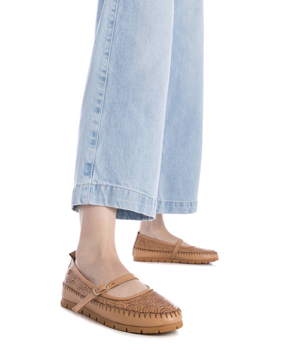 Carmela 16208002 ballerines cuir camel à boucle