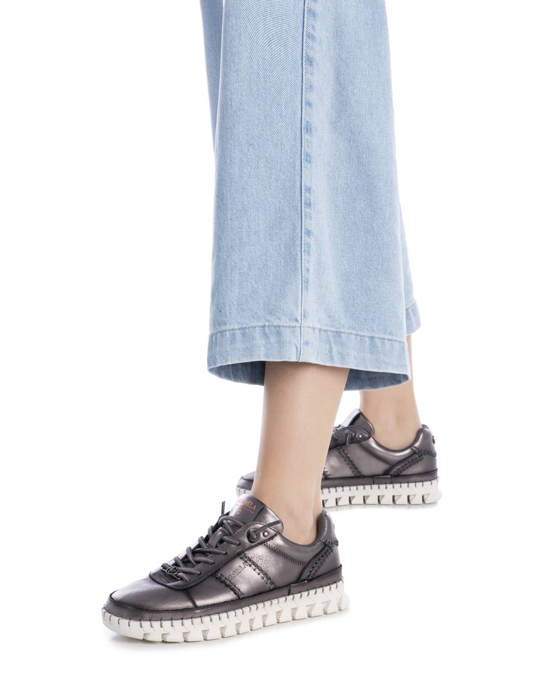 Carmela 16252804 sneakers grises cuir à lacets