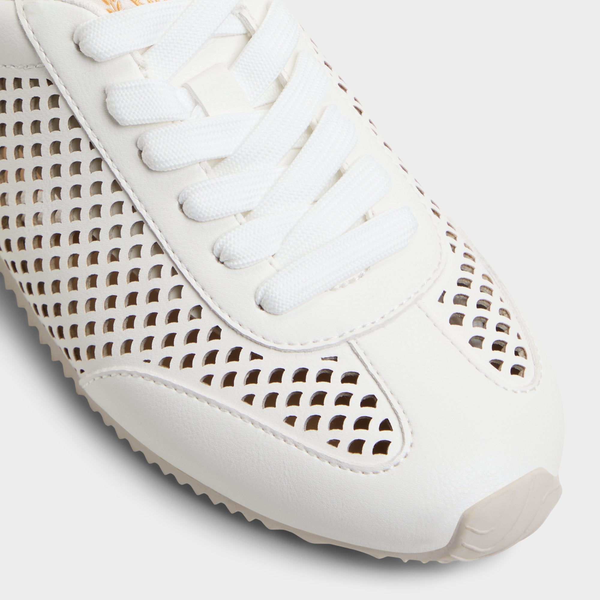 ALDO Carefree baskets suède minimalistes