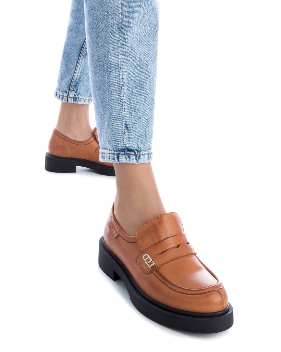Carmela 16119002 mocassin femme marron cuir plat