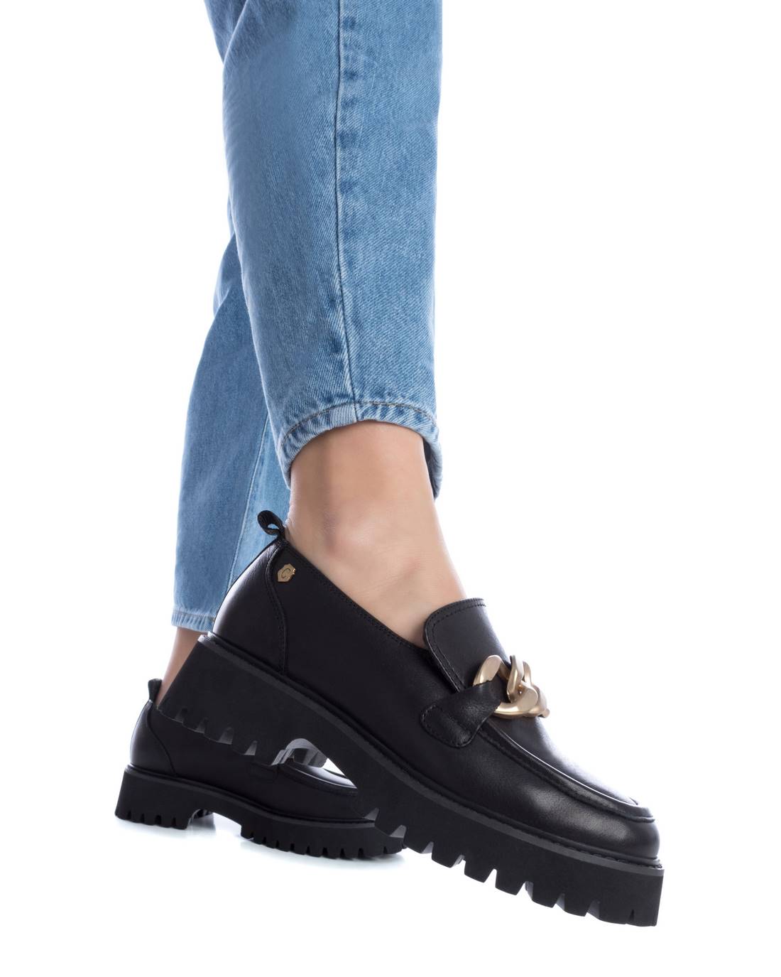 Carmela 16106101 mocassins cuir noir chaîne