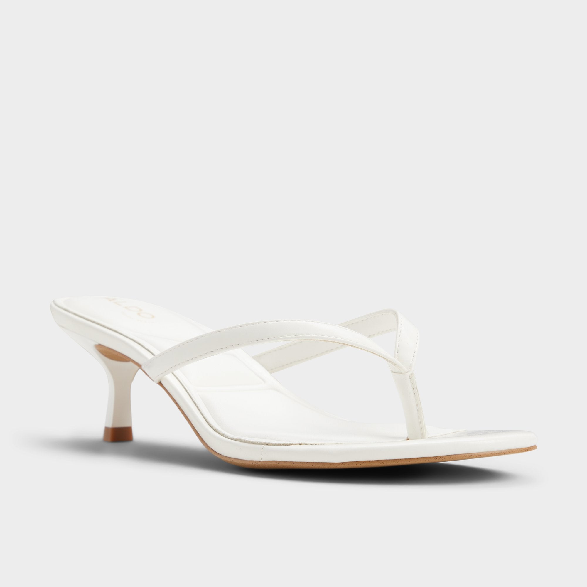 ALDO Lift escarpins blancs talon haut