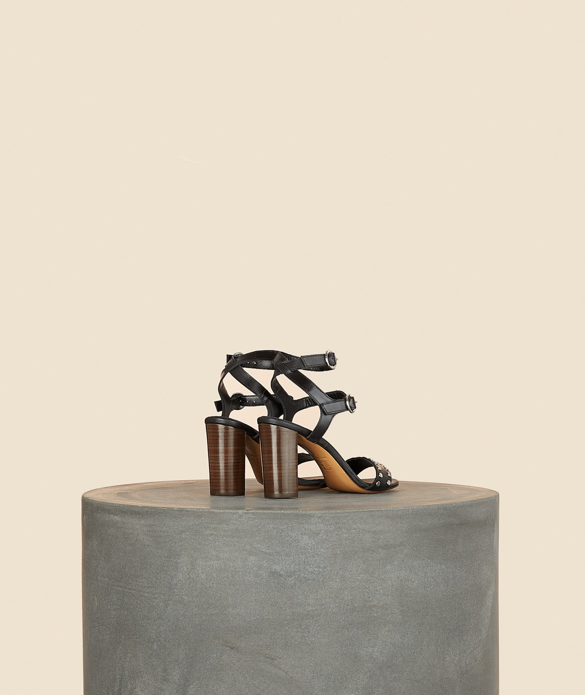 Tila March Flamenco sandale à talon cuir clouté