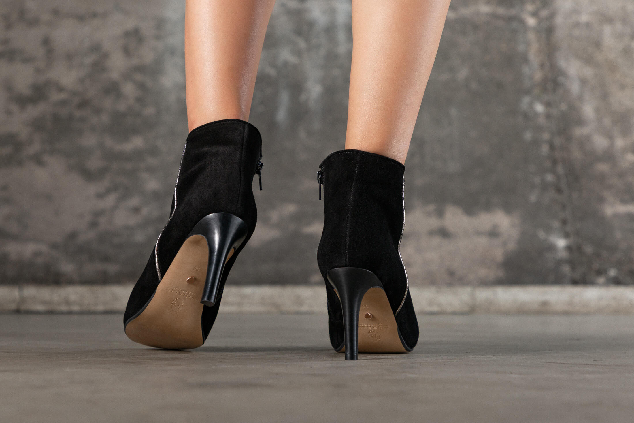 Coralie Masson Wakan bottines cuir noir or talon 7,5 cm