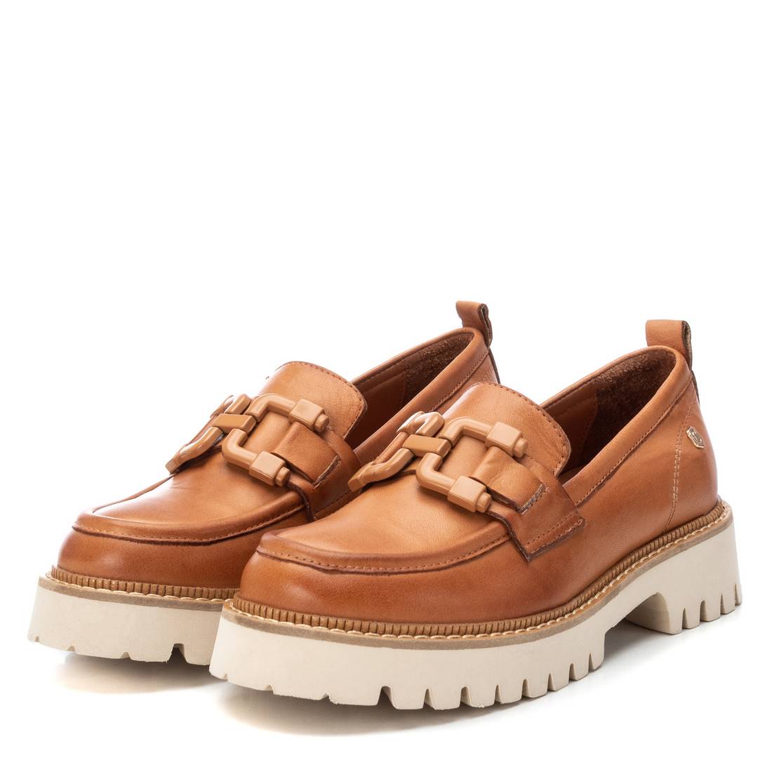 Carmela 16131002 mocassin cuir marron cranté