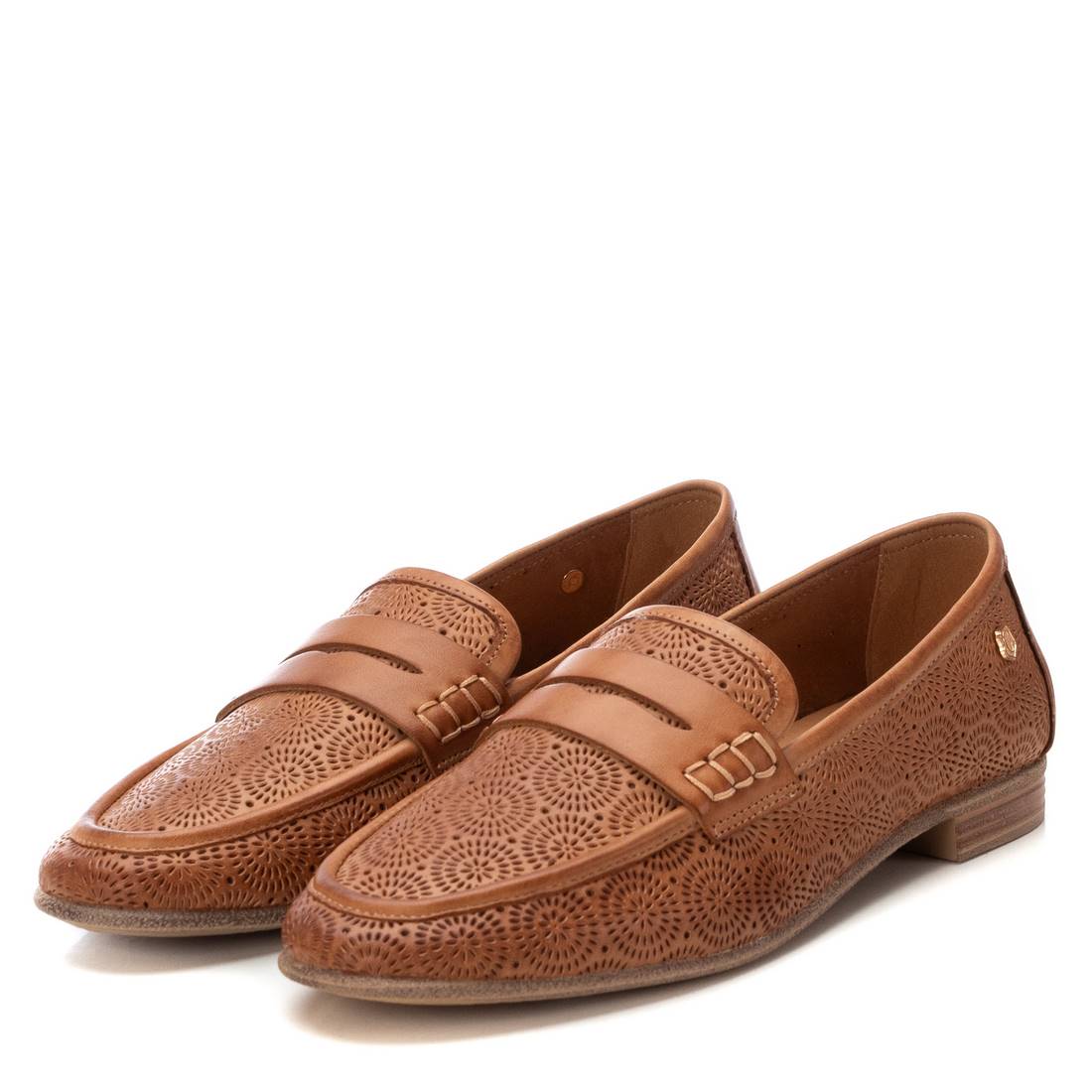 Carmela 16217003 mocassin femme camel cuir ajouré plat