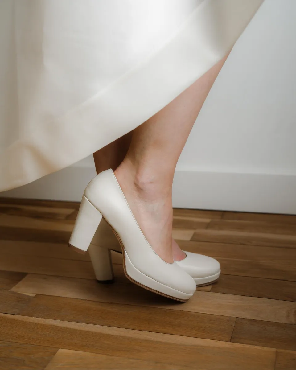 Dessine Moi Un Soulier escarpin plateforme cuir blanc cassé compensé