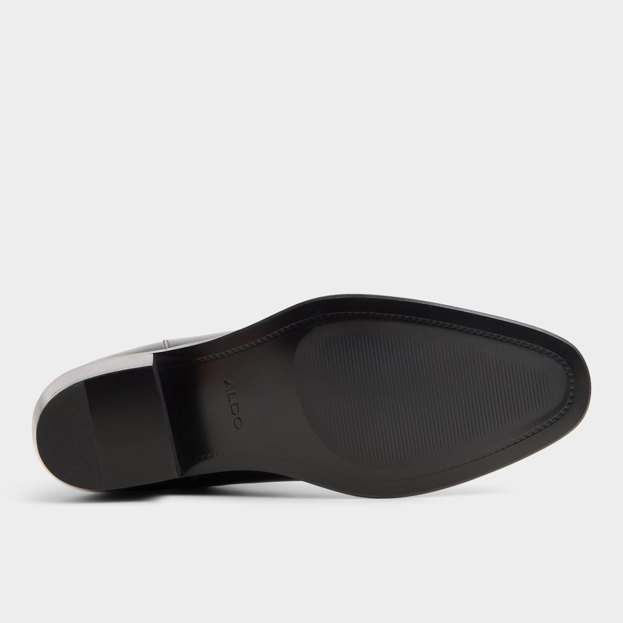 ALDO Calder bottes noires festival