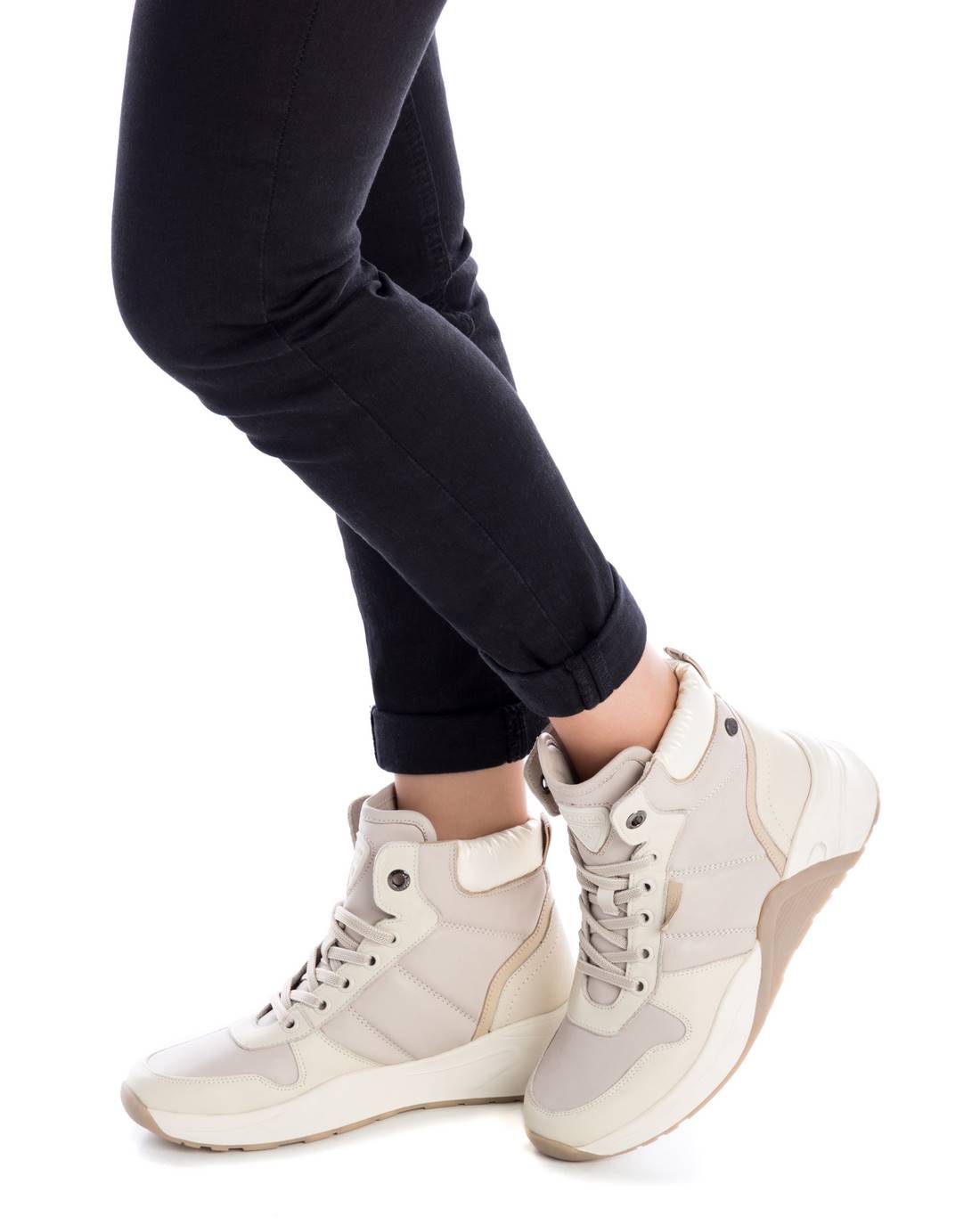 Carmela 16028401 baskets montantes cuir blanc lacets