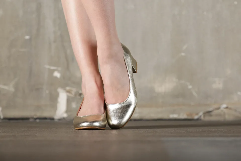 Coralie Masson Louise escarpins doré talon 5 cm