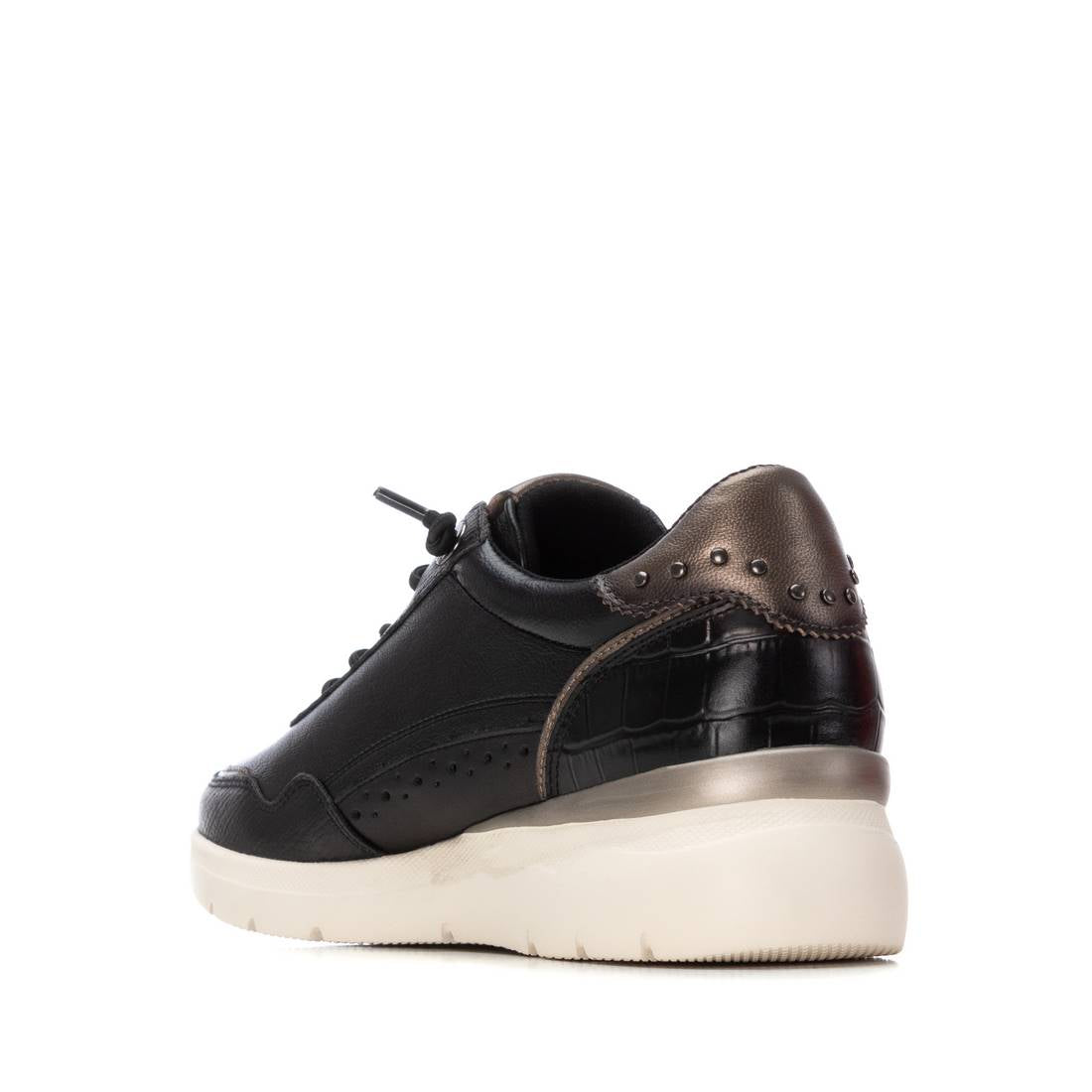Carmela 16243001 baskets cuir noir zip lacets