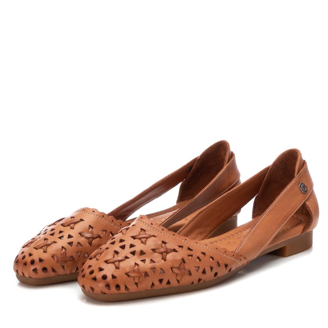 Carmela 16067204 ballerines cuir marron ajouré plat