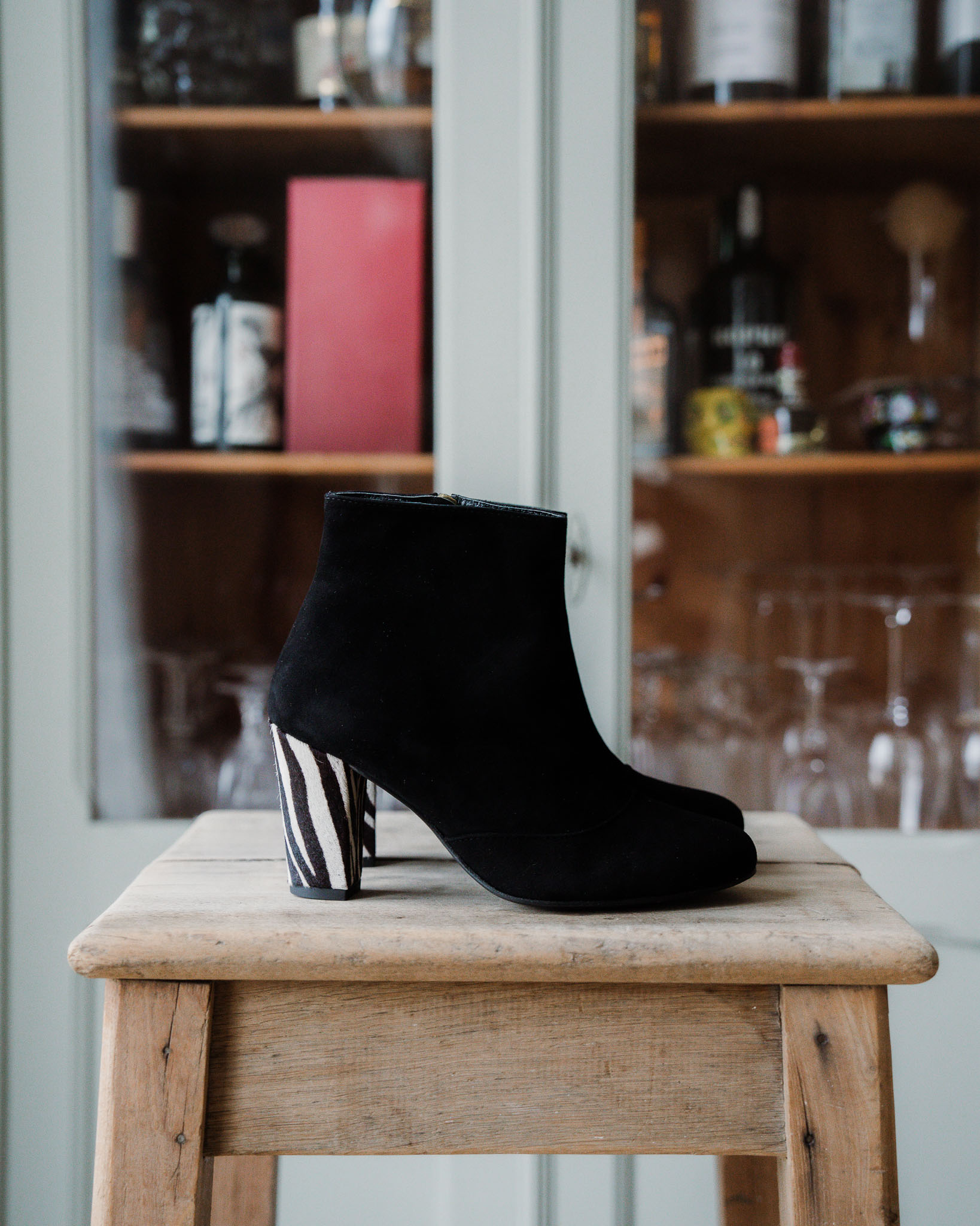 Dessine Moi Un Soulier bottines velours noir poil zèbre talon