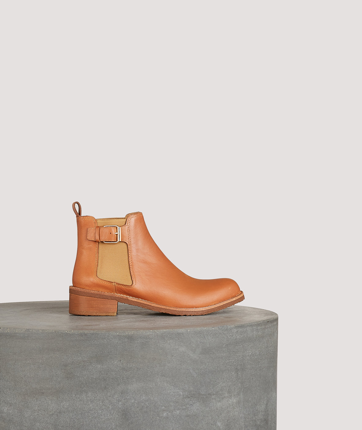 Tila March Elastique bottine cuir camel petit talon