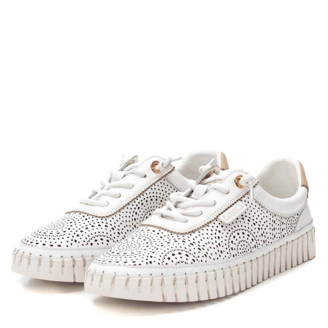 Carmela 16232701 basket femme blanc cuir ajouré