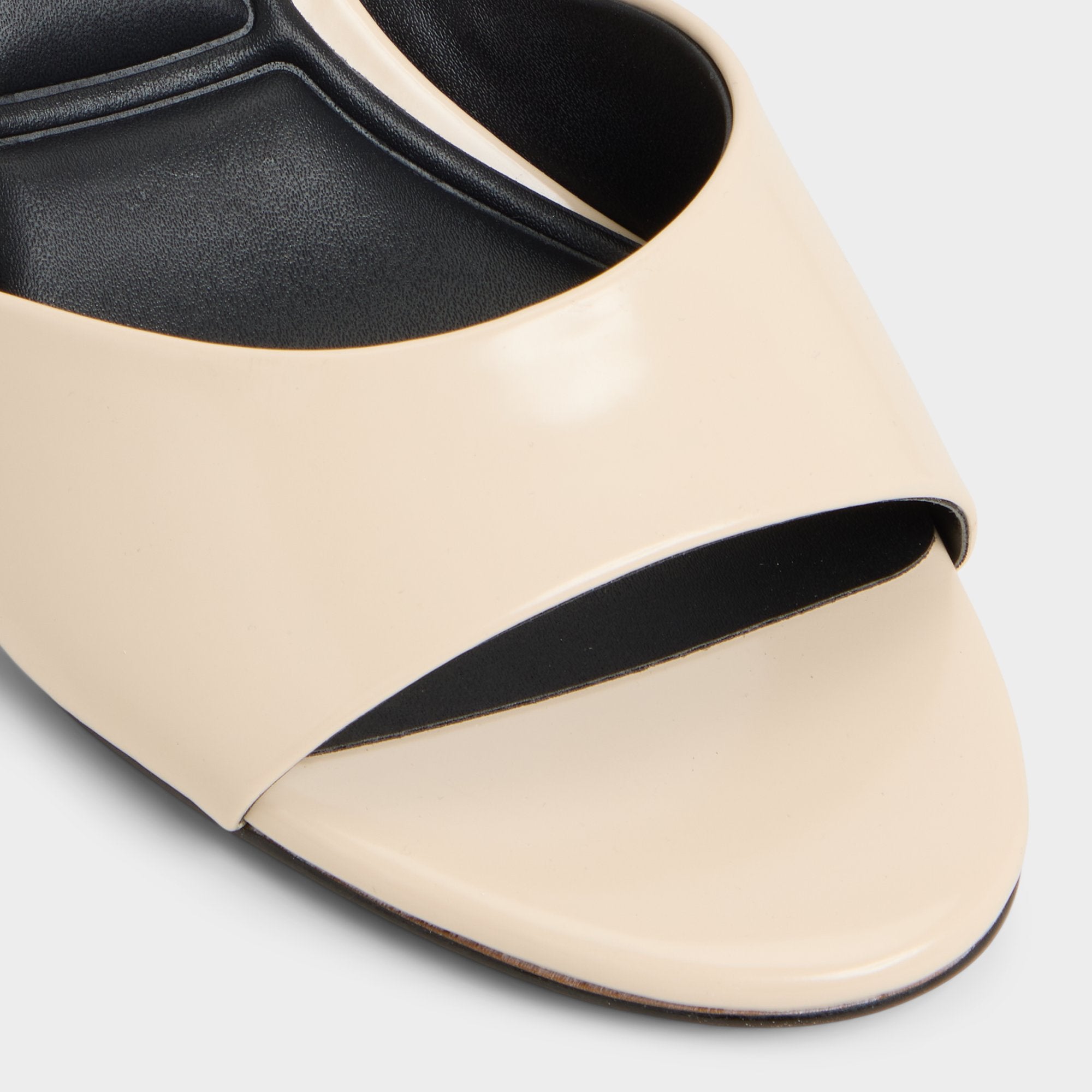ALDO Annaberaen mule vernie noire petit talon