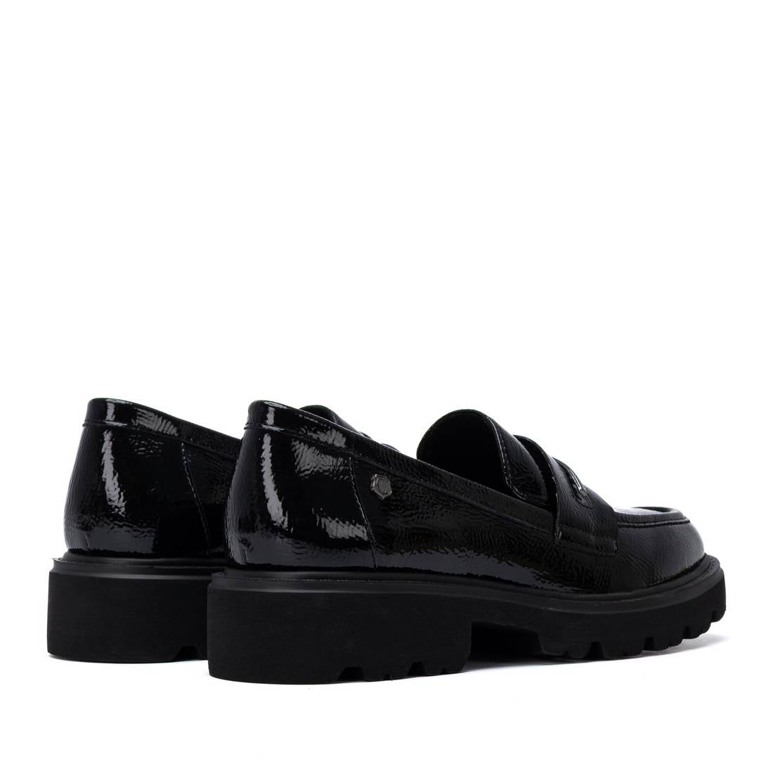 Carmela 16437802 mocassins vernis noirs petit talon