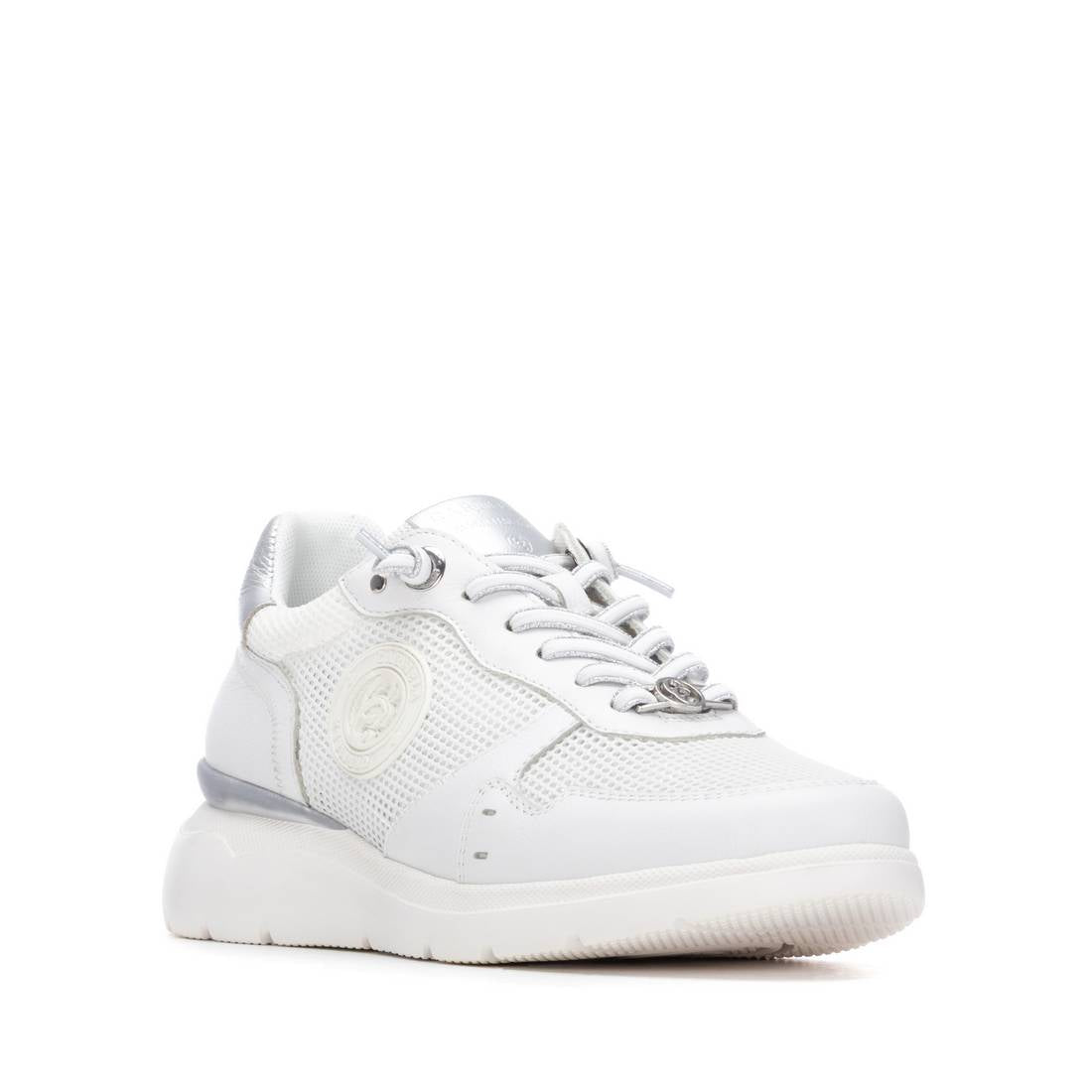 Carmela 16312604 baskets femme blanc cuir ajouré