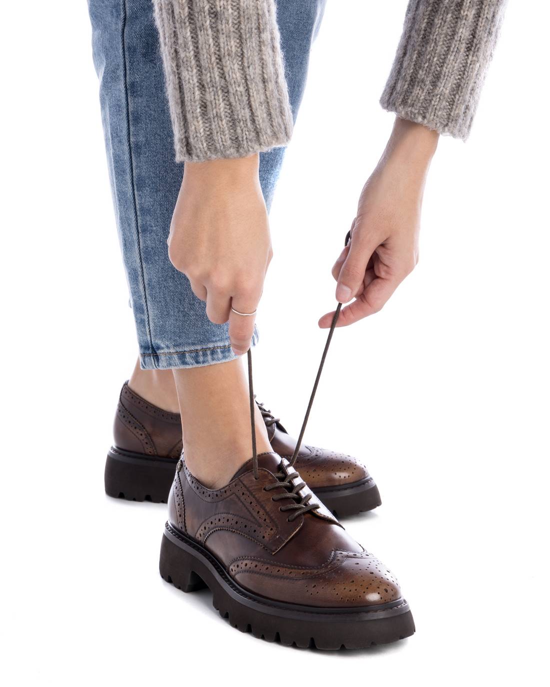Carmela 16195302 derbies marron cuir plat