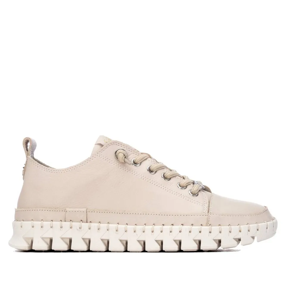 Carmela 16310502 baskets femme beiges cuir à lacets
