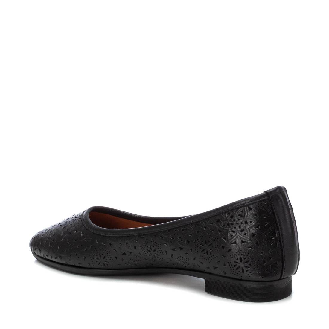 Carmela 16158207 ballerine noire cuir ajouré